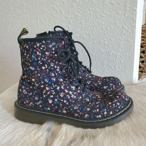 Dr Martens Page Courtney Floral Black Canvas 8 Eye Lace Up Boots Size 6